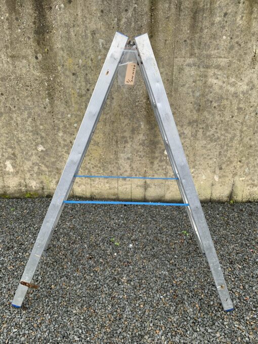 ALUMINIUM 2x6-TREADS Ladder - Image 2