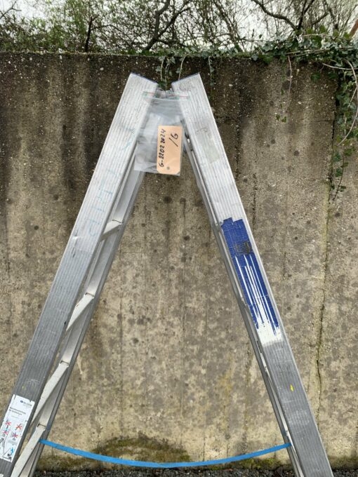 ALUMINIUM 2x8-TREADS Ladder - Image 3