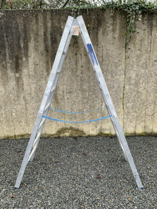 ALUMINIUM 2x8-TREADS Ladder - Image 4