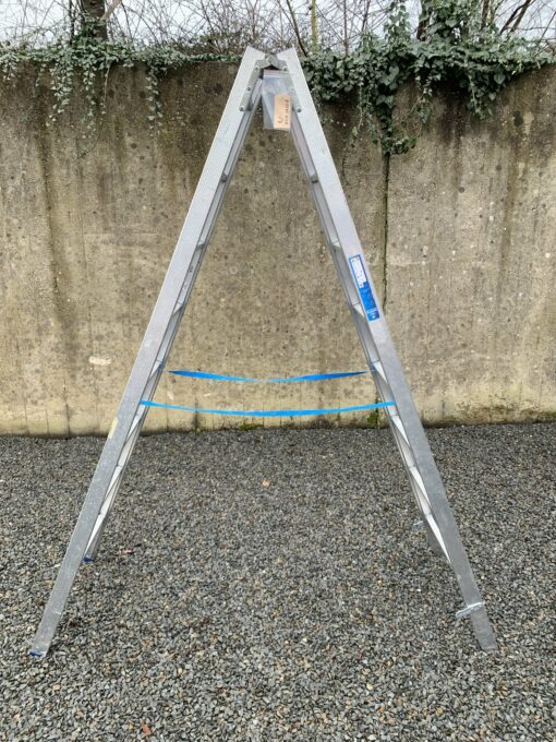 ALUMINIUM 2x8-TREADS Ladder - Image 4