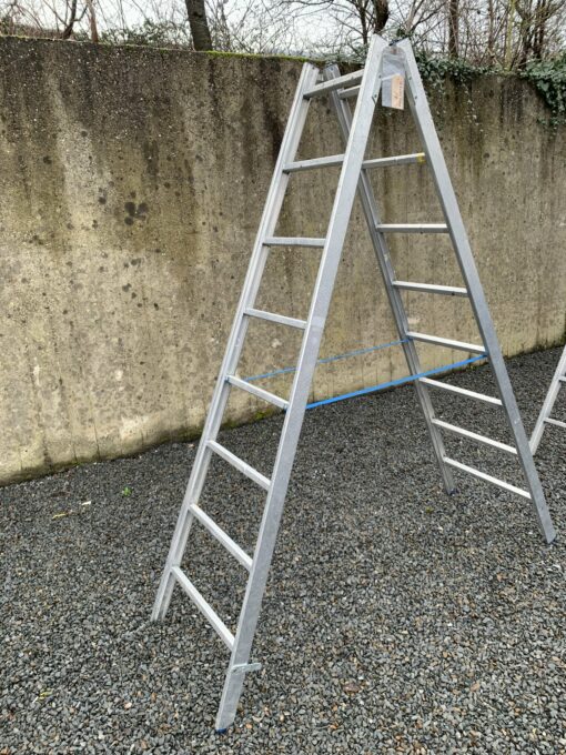 ALUMINIUM 2x8-TREADS Ladder - Image 4