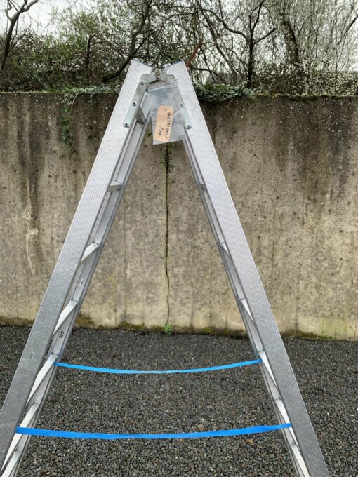 ALUMINIUM 2x8-TREADS Ladder - Image 5