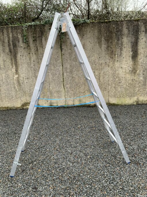 ALUMINIUM 2x8-TREADS Ladder - Image 4