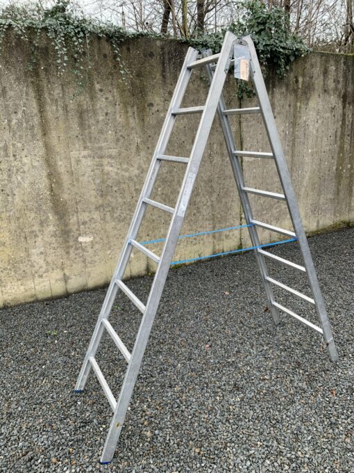 ALUMINIUM 2x8-TREADS Ladder - Image 2