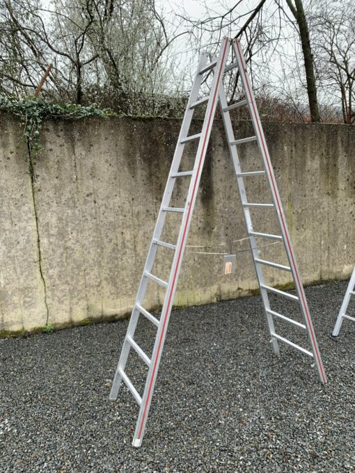 ALUMINIUM 2x10-TREADS Ladder - Image 2