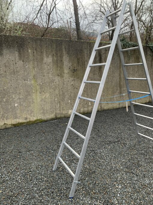 ALUMINIUM 2x10-TREADS Ladder - Image 5