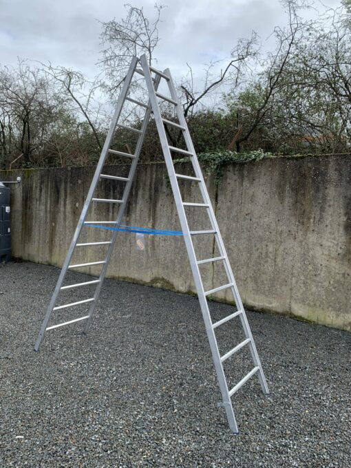 ALUMINIUM 2x12-TREADS Ladder