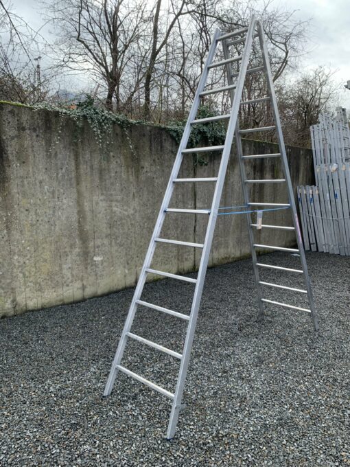 ALUMINIUM 2x12-TREADS Ladder - Image 4