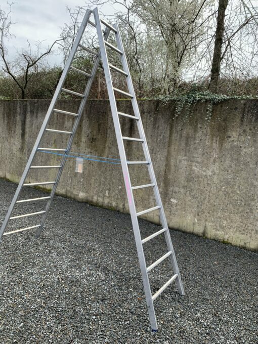 ALUMINIUM 2x12-TREADS Ladder