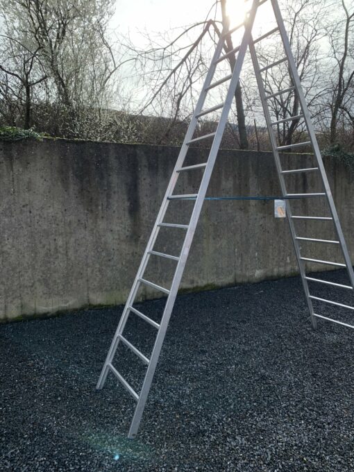 ALUMINIUM 2x12-TREADS Ladder - Image 2